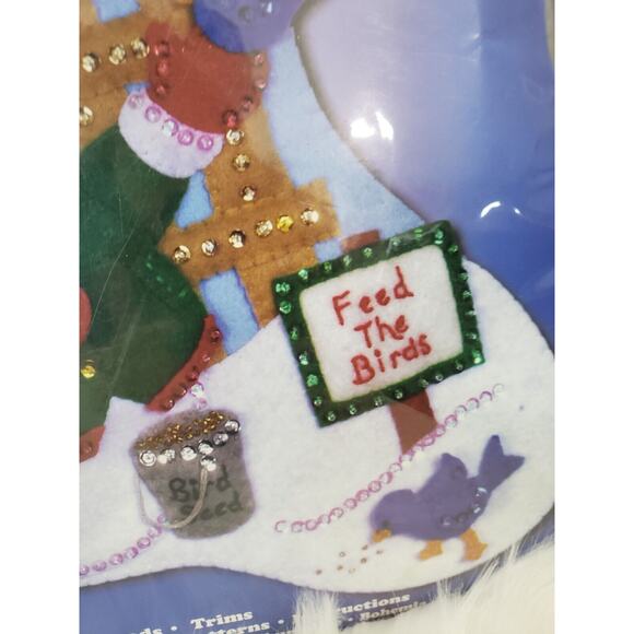 NEW Felt Embroidery Feed the Birds Snowman‎ Christmas Felt Stocking Sequin Kit - Picture 3 of 5